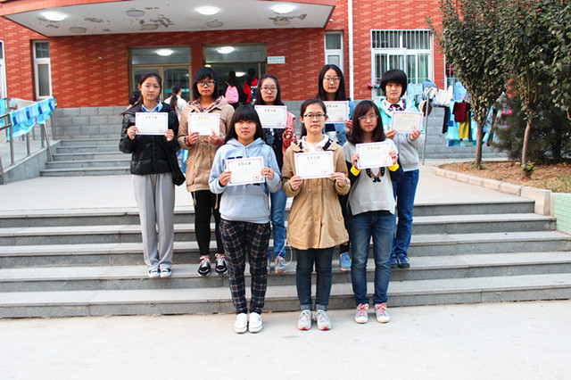 社会与法学院举办“女院风采,伴我前行”征文比赛活动小å›?.jpg 社会与法学院举办“女院风采,伴我前行”征文比赛活动小å›?.jpg